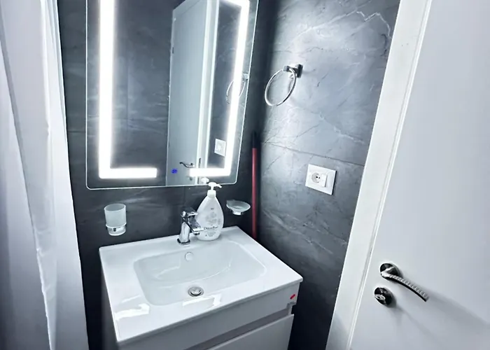 Delux Lägenhet Tirana