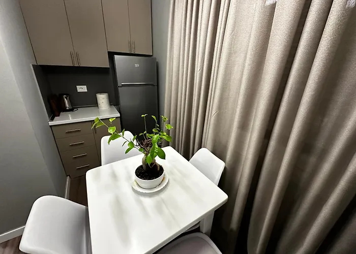 Delux * Тирана